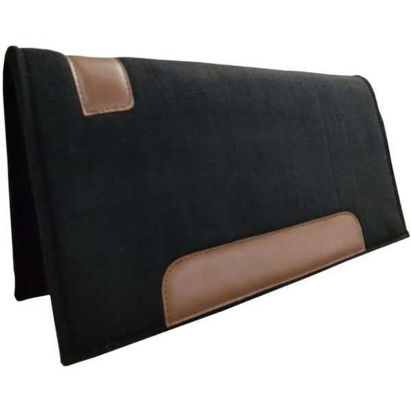 1D Saddlery Poly/Felt Pad With Wear Leathers, Black