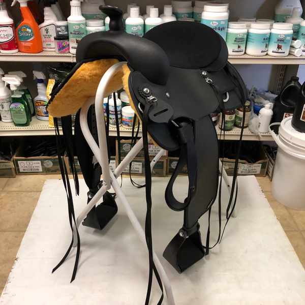 Wintec Black Trail Saddle, 15", Wide Tree