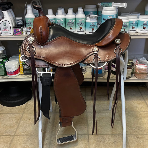 Cashel(by Martin) Round Skirt Trail Saddle, 16"